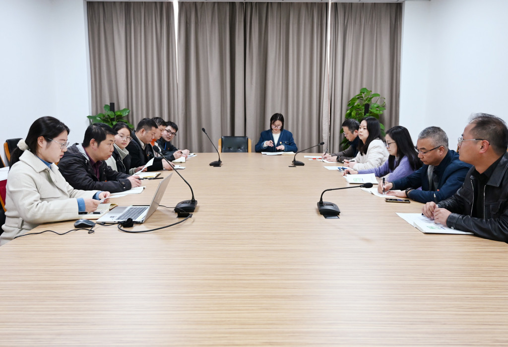 批評與自我批評1